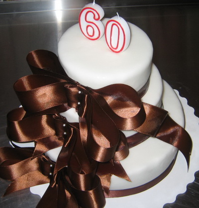 Трехъярусный юбилейный торт 60 лет
